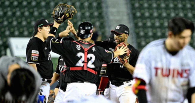 KBO, 이틀 연속 역전 드라마→추격자 한화는 패배→이제 4위를 바라보다…역시 후반기 최강 “선수들 모두 고생했고, 팬분들에게 감사하다”