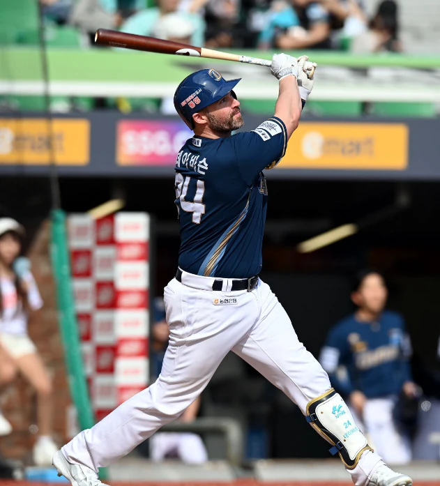 KBO, “누가 따라오는지 안다” 데이비슨vs김도영, 40홈런에도 안심할 수 없을 홈런왕 경쟁