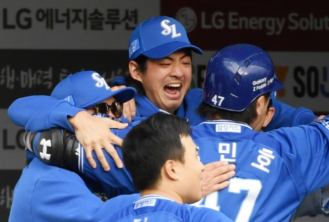 KBO, '강민호 홈런에 구자욱이 울었다' 31년만에 사자와 호랑이가 KS 정상대결. 1대0 쾌승 삼성 3승1패. 21일 광주서 KS 1차전