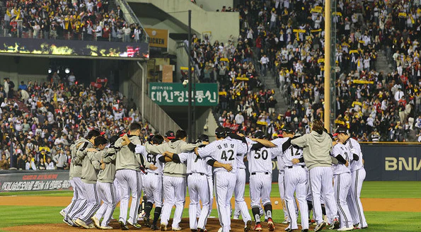 KBO, LG 트윈스 KT위즈 꺾고 PO 진출 ... 대구서 삼성과 격돌