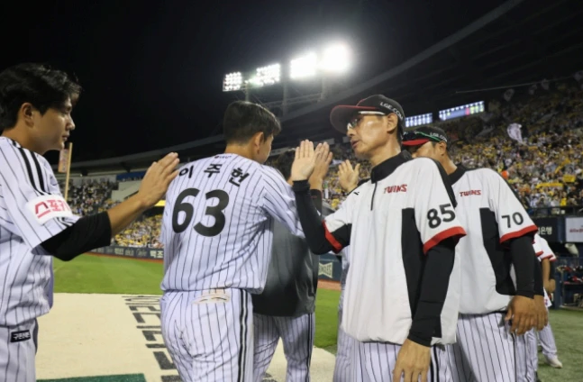 KBO, '1군 출전 단 3G뿐인데...' LG 신예들 파격 발탁 왜? 준PO 30인 엔트리 발표 'KT는 WC 그대로'