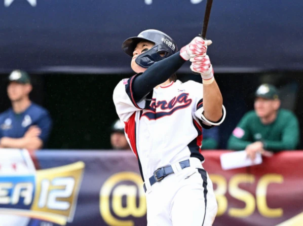 WBSC, ‘도영이 땜시 산다’ 韓 30-30 슈퍼스타 또 넘겼다! 호주전 달아나는 투런포 폭발