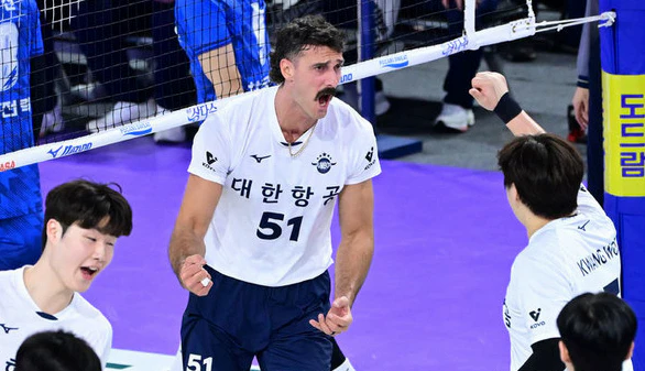 V리그, 프로배구 KB손보, 남자 2위 확정…대한항공 러셀, 복귀전서 16점