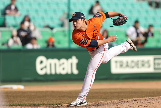 KBO, 프로야구 한화 문동주…벌써 시속 159㎞…시범경기 1이닝 무실점