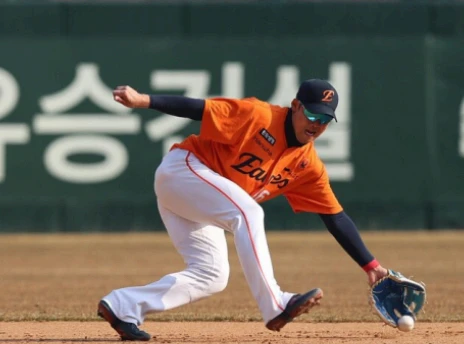 KBO, 하주석 ML급 호수비로 롯데 결승점 막았다