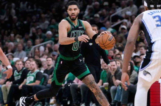 NBA, '디펜딩 챔피언' 보스턴, 올랜도 꺾고 NBA PO 2R 진출