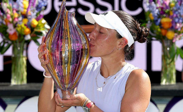 스포츠소식, ‘하프 코리안’ 페굴라, WTA 찰스턴오픈 우승 “클레이코트 타이틀은 커리어 처음”